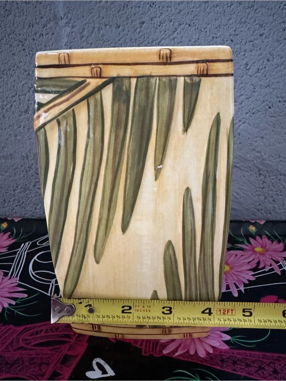 Island plantations Hand-Painted Green Leaf Ceramic Vase